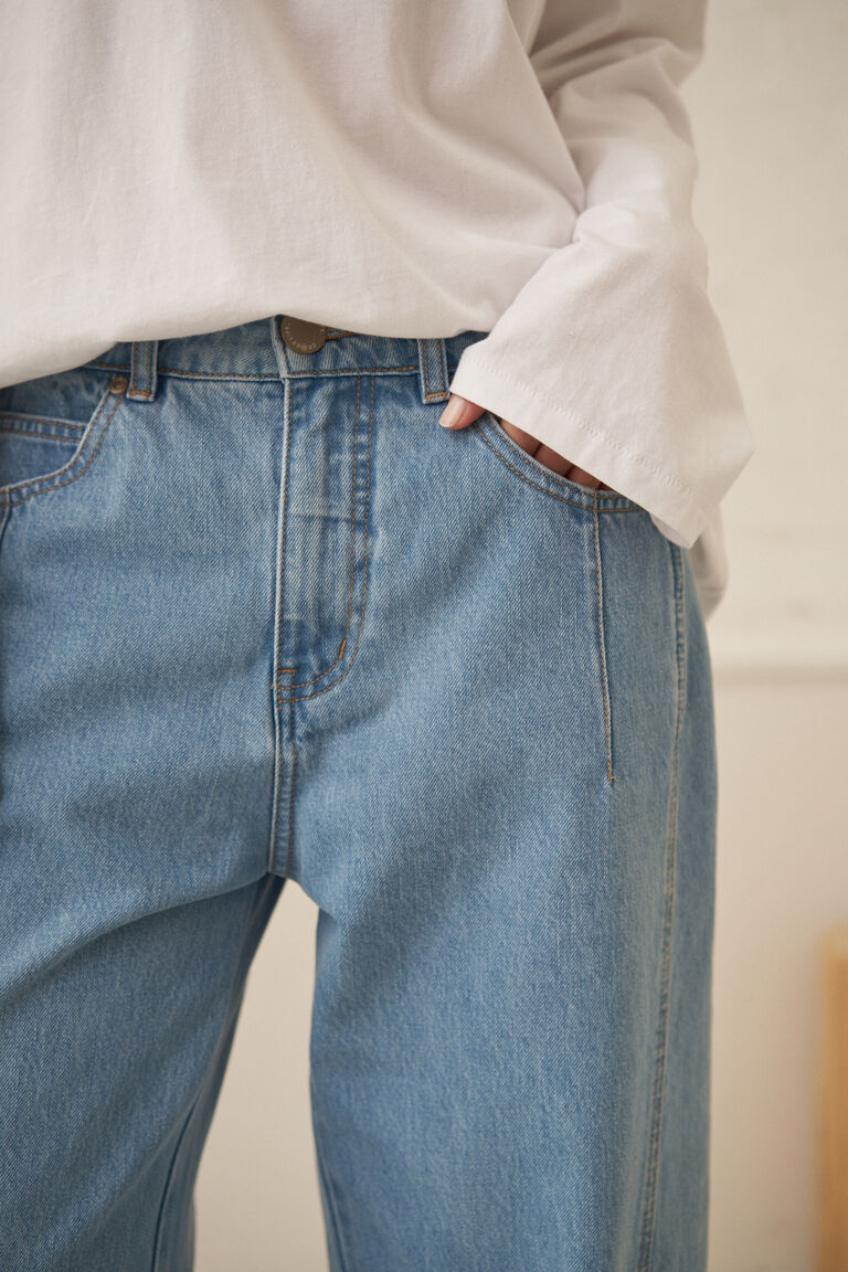 Demi Barrel Jean