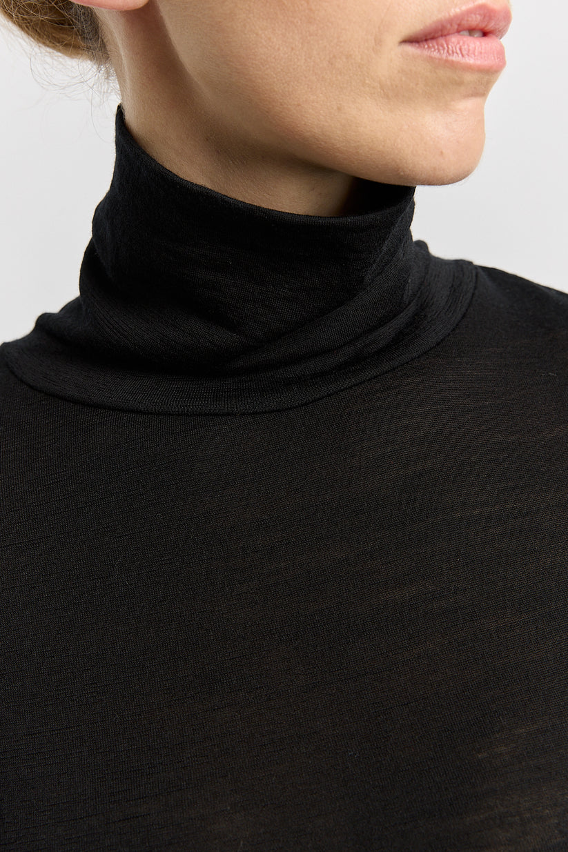 Turtle Neck Merino Tee