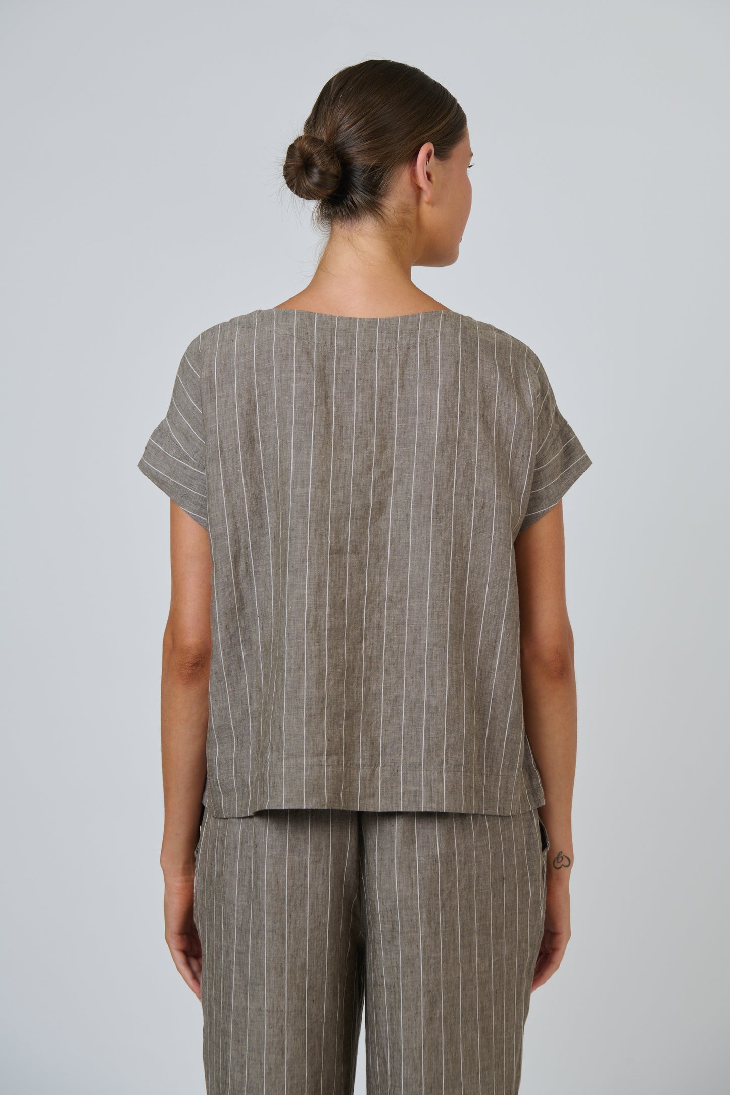 GA686 Linen Top