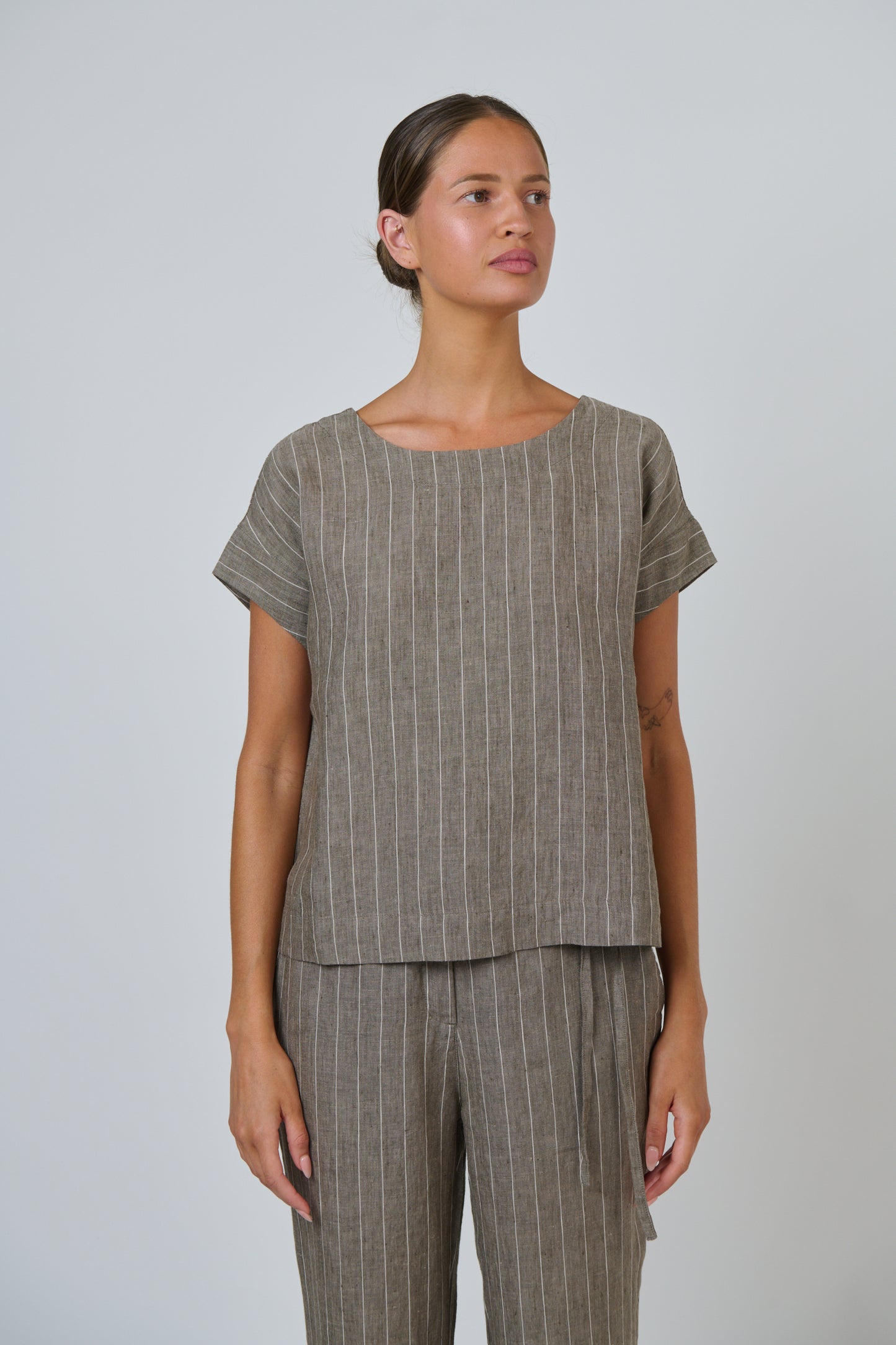 GA686 Linen Top