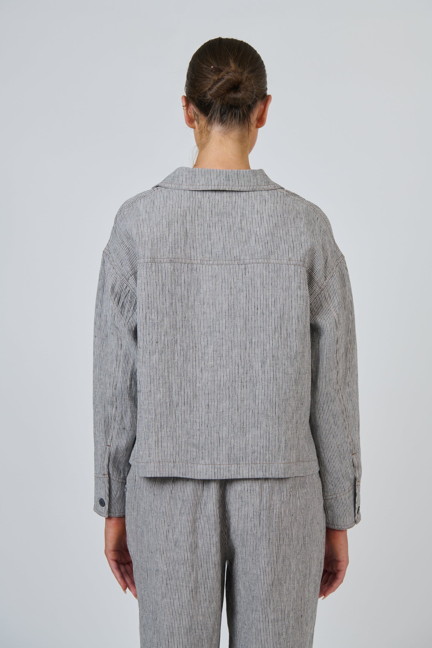 GA732 Cropped Linen Jacket