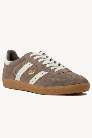 2001 Parallel Sneaker