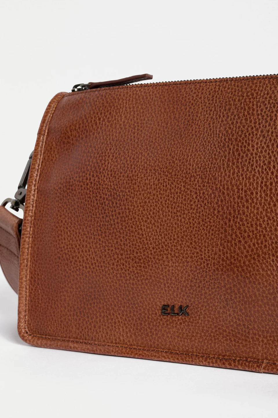 Halben Crossbody