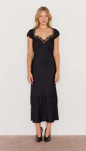 Momento Bias Midi Dress