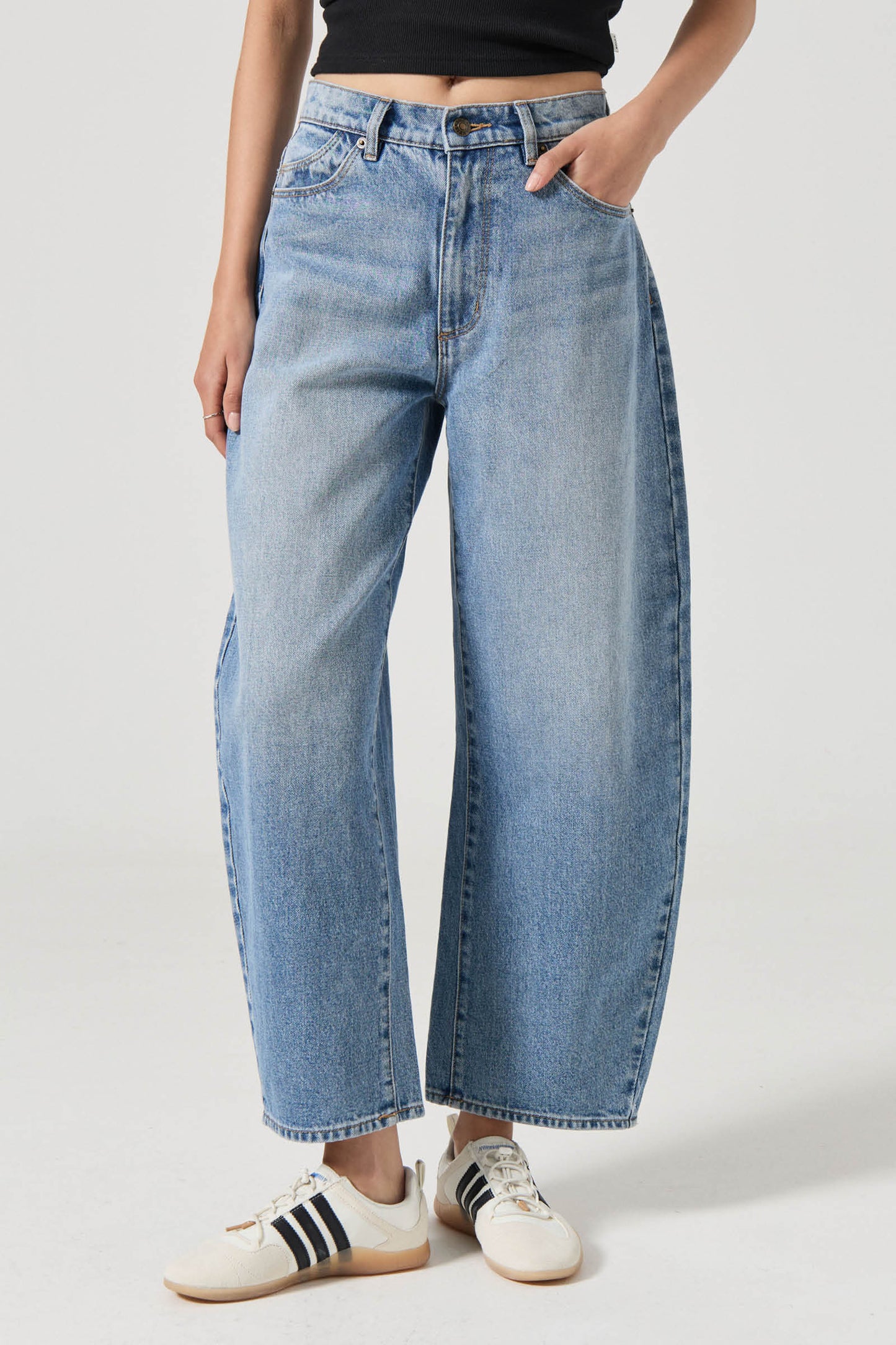 Gigi Barrel Leg Jean